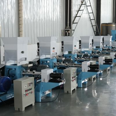 Los pescados del gran escala alimentan molinos de la máquina de la pelotilla el poder de alimentación 0.4kw de 3 a de 12m m