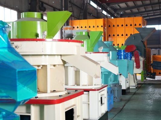 Pellet de madera agrícola comercial de 2-12 mm que hace la máquina con motor diesel