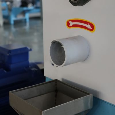 pequeña pelotilla de la comida de pescados 500kg/H que hace la máquina 2.2kw que corta poder