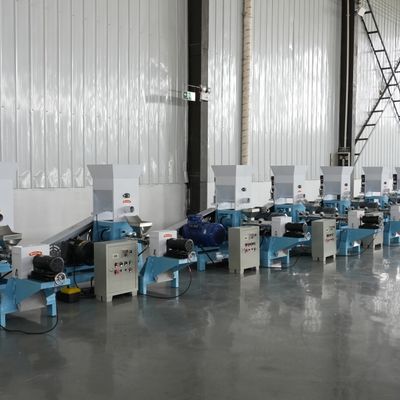 La velocidad ajustó capacidad flotante de la máquina del molino de alimentación de los pescados alta