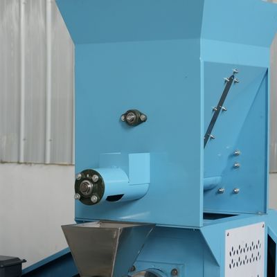 Artículo flotante de la nodulizadora de la alimentación de los pescados del ODM Mini Fish Feed Making Machine