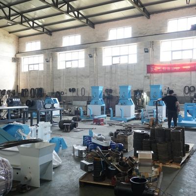 Máquina flotante automática 380Volt de la pelotilla de la alimentación de los pescados de alto rendimiento