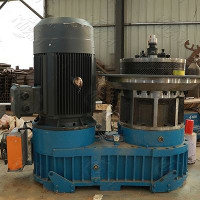 La madera de la eficacia alta 15kw granula al fabricante de la pelotilla del serrín de la alimentación de la vaca de la máquina