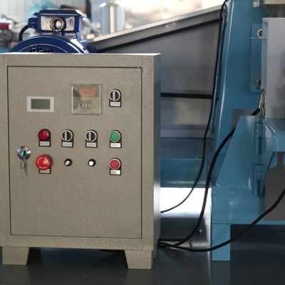 Equipo de producción de la pelotilla de la alimentación de los pescados TSE85 1 a prueba de polvo a la capacidad grande 5ton