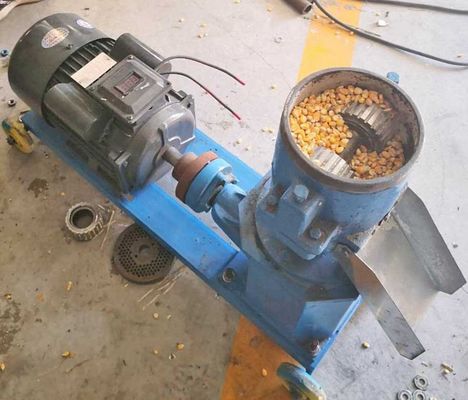 Máquina de madera 200kg/H del molino de la pelotilla de la biomasa del serrín