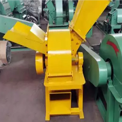 máquina trituradora de madera trituradora móvil motor diésel portátil motor de conducción trituradora de madera máquina para hacer aserrín